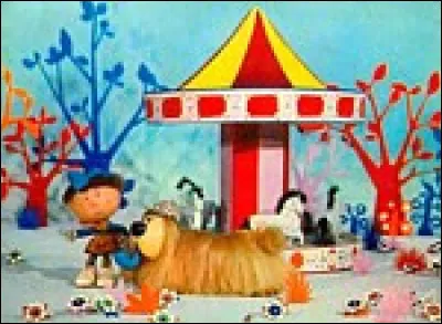 "Le Manège enchanté" : quel nom portait la vache à pois rouges coiffée d’un chapeau bleu ?