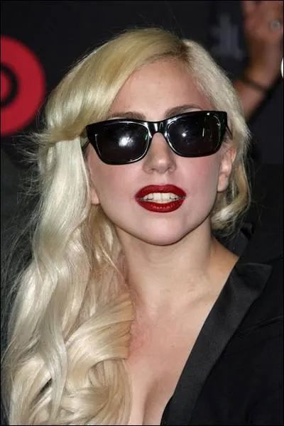 Quel est l'instrument dont Lady Gaga en tait folle ?