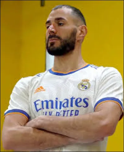 Dans quel club Karim Benzema joue-t-il actuellement ?