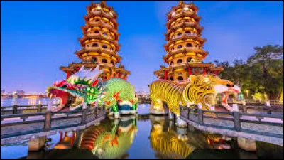 Où se situe Kaohsiung ?