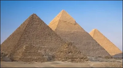 Quelle est la plus grande pyramide de Gizeh ?