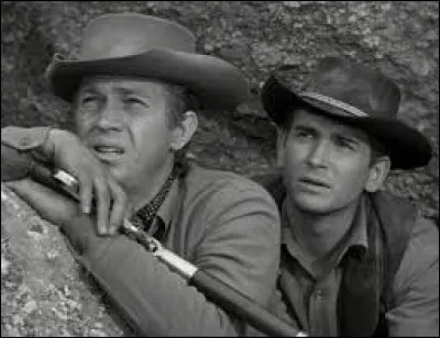 Dans le premier épisode, lacteur "invité" est Michael Landon (à droite sur la photo). Dans quelle autre série TV du genre western a-t-il tourné régulièrement comme lun des acteurs principaux ?