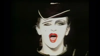 Quel groupe de rock a sorti une chanson intitul&eacute;e "Fade to Grey" en 1980 ?