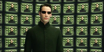 Dans "Matrix", quel choix cause la douleur mentale et physique de Neo tout au long du film ?