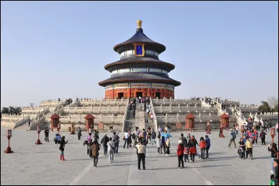 De quelle ville le temple du Ciel, XVe si&egrave;cle, est-il un monument embl&eacute;matique ?