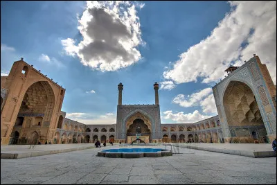 O&ugrave; se trouve la plus grande mosqu&eacute;e d'Iran ?
