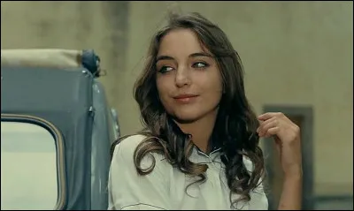 Qui est cette actrice née en 1953 ?