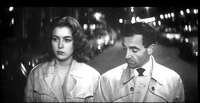 Qui est cette actrice aux côtés de Charles Aznavour ?