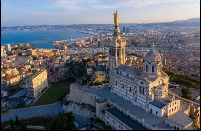 Quel était le nom de la ville de Marseille dans l'antiquité grecque ?