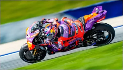 En course sprint, Martín écrase la concurrence en simposant une nouvelle fois. À quelle place Márquez finit-il après son erreur au virage 1 ?