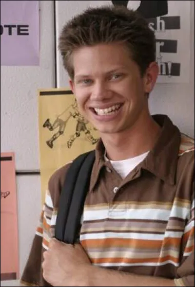 Où vont tous les amis de Micro pour le faire sortir de prison ?