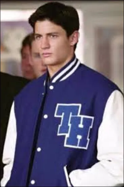 Que répond Nathan à Dan quand il lui dit "j'ai une bonne nouvelle" ?