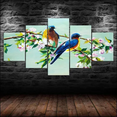 "Les Oiseaux" est le titre d'une nouvelle de Daphné du Maurier.