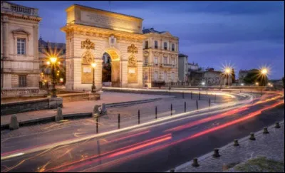 Il y a un arc de triomphe à Montpellier.