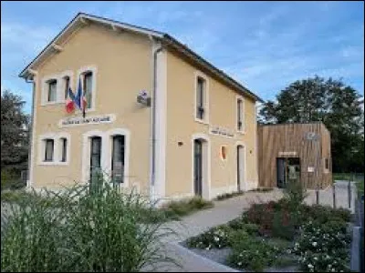 Commune de l'aire d'attraction Briviste, Saint-Aulaire se situe dans le département ...