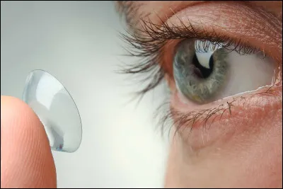 Où place-t-on les lentilles de contact ?