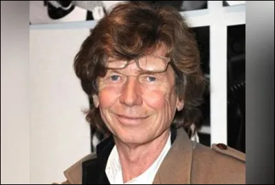 Qui est ce cin&eacute;aste, r&eacute;alisateur du film ''L'Oncle Charles'' ?