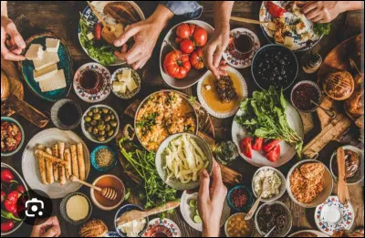 Que mettrais-tu dans ton sac à dos pour te nourrir ?