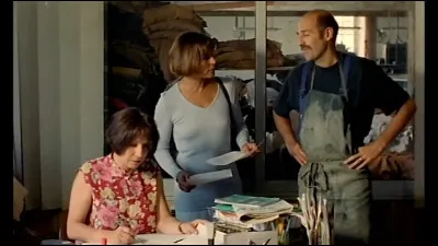 Elle a joué dans plusieurs séries télévisées : en 1998, dans "La Clef des champs", elle était Colombe qui, bouleversée par la mort de son père, décide de quitter Paris et tente de sauver l'affaire de son père spécialisée dans la coutellerie : où se déroule l'action du film ?