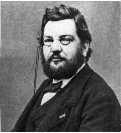 Pour quelles créations René Panhard est-il célèbre ?