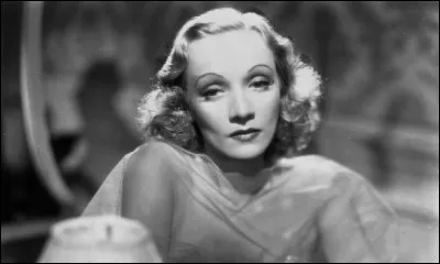 Qui est cette actrice / chanteuse allemande, interprète du titre ''Ruins of Berlin'' ?