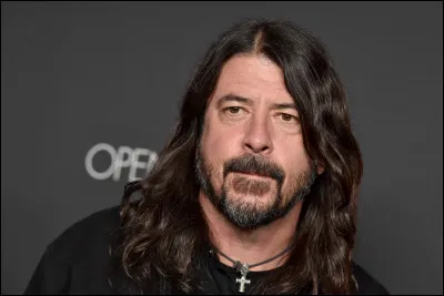 Dave Grohl sera le leader d'un autre groupe pendant des années ; lequel ?