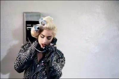 Cette image figure-t-elle dans ce clip ?