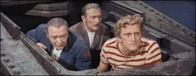 Dans quel film Kirk Douglas joue le rôle de Ned Land ?