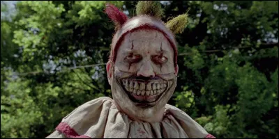 Quel clown de cinéma apparaît dans "American Horror Story : Freak Show" ?