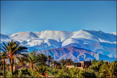 Le massif de l'Atlas traverse plusieurs pays. Lequel n'en fait pas partie ?