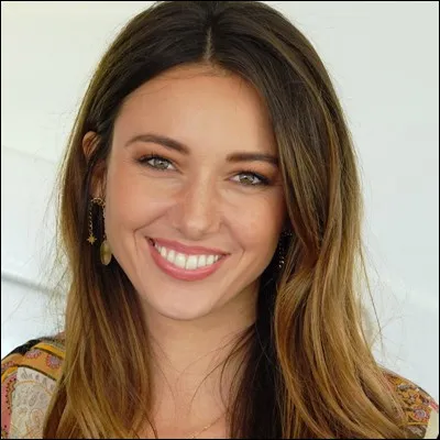 Quelle &eacute;crivaine a sorti le roman "Delphine" qui lui a valu d�&ecirc;tre chass&eacute;e de Paris ?