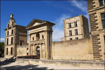 La Tour-d'Aigues est une commune située dans le département du Vaucluse.