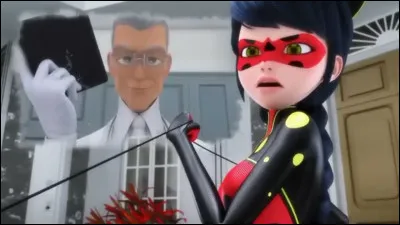 Bug Noire décide non pas de mentir, mais de ne dire quune partie de la vérité à Adrien, tout en prétendant avoir été grièvement blessée durant son combat contre Monarque. Elle évoque le sacrifice héroïque de son père, Gabriel, et lui dit quil a fait le vu de sacrifier la vie de Monarque et la sienne en échange de celles de deux autres personnes. Quel a été le vu de Gabriel, selon Bug Noire ?