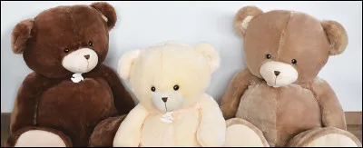 Est-ce que tu dors avec ou sans peluches ?