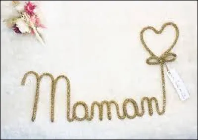 Qui est la mère biologique de Sophie ?