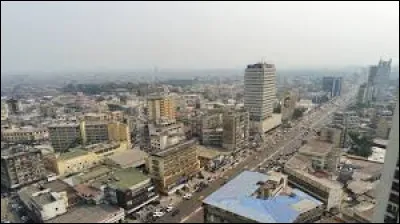Quel est l'ancien nom de l'actuelle capitale de la République démocratique du Congo, Kinshasa ?