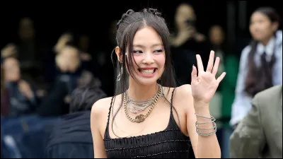 Quel est le mois de naissance de Jennie ?