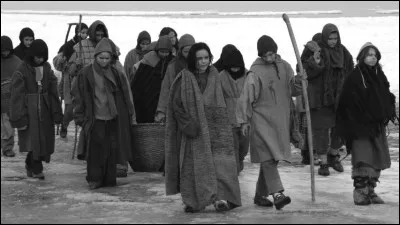 Des gens du peuple voulurent partir en Terre sainte pour délivrer Jérusalem mais ils n'avaient ni armes ni préparation. Comment est surnommée leur expédition ?