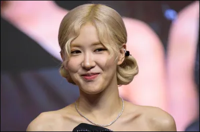 Comment se nomme cet autre membre du groupe ?