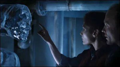 Dans quel film de James Cameron les personnages explorent-ils une faille marine ?
