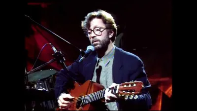 Quel chanteur américain a écrit la chanson "Tears in Heaven" après la perte de son fils ?