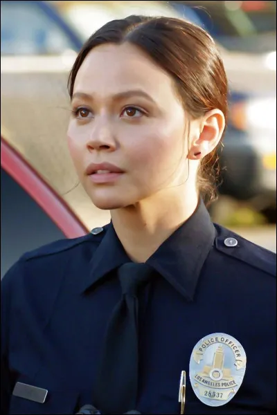 Comment sappelle linstructeur de Lucy ?