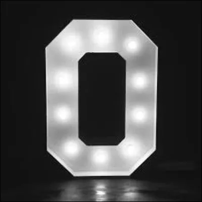 Avec quelle célèbre chanteuse l'acteur Orlando Bloom est-il en couple depuis 2016 ?