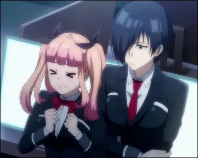 D'après ses amis, il est timide et naïf mais les organisateurs du jeu le qualifient plutôt de/d' :