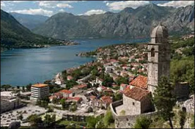 Où se situe Kotor ?