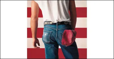 Qui apparaît sur la photo de l'album "Born in the U.S.A.", vêtu d'un jean avec un drapeau américain en arrière-plan ?