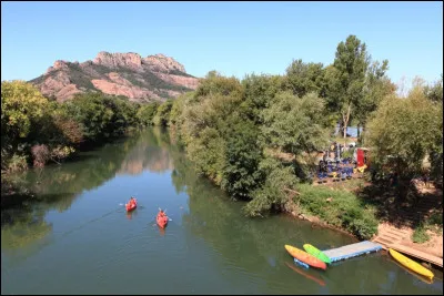 Dans quel département le fleuve côtier l'Argens est-il situé ?