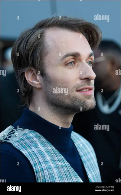 Qui gagne entre Michou et Squeezie ? (Qui a le plus d'abonnés ?)