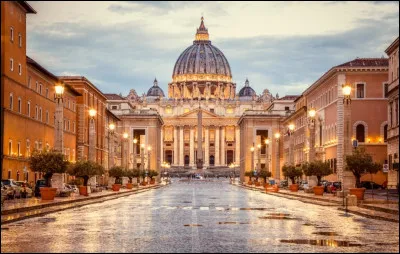 Combien de micro-États sont enclavés dans le territoire italien ?