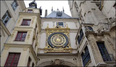 Où trouve-t-on cette magnifique horloge ?